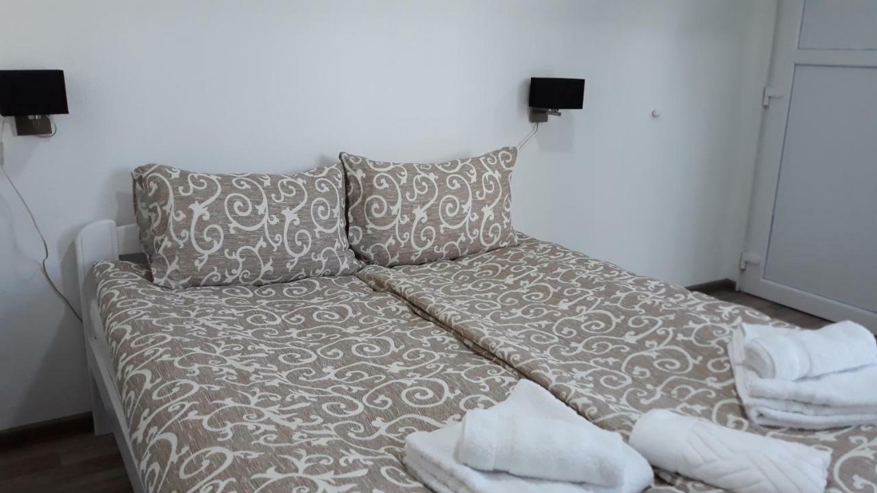 Apartments&Rooms Mido 维索科 外观 照片