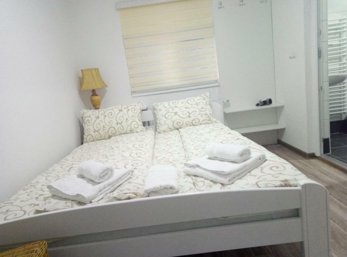Apartments&Rooms Mido 维索科 外观 照片